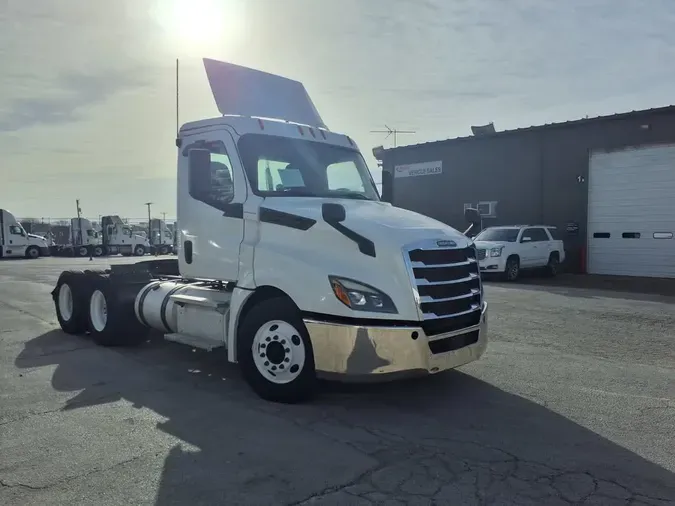 2020 FREIGHTLINER/MERCEDES NEW CASCADIA PX126644893028762da6adfa9970a0952abbe91
