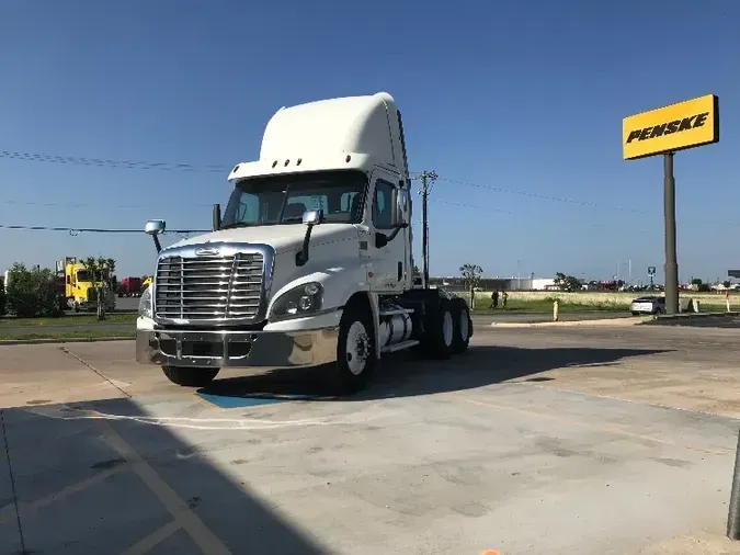 2016 Freightliner X12564ST