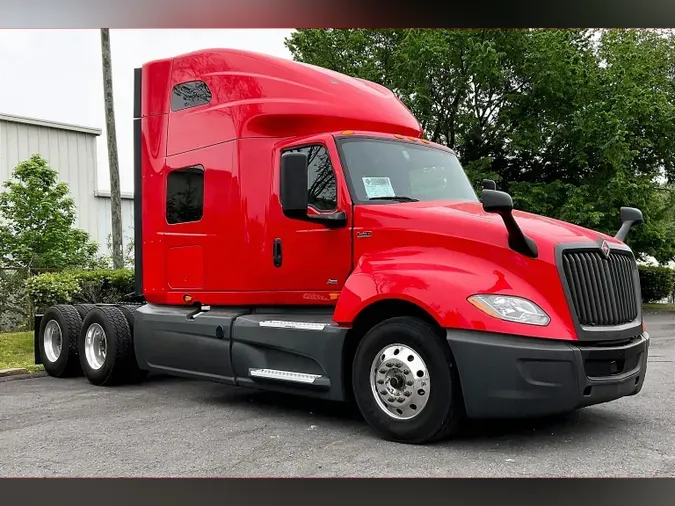 2021 INT LT625 6x44894180fc585383e6423129958ab34bc