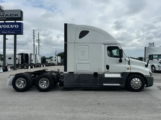 2019 Freightliner CASCADIA 125