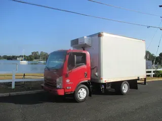 2016 ISUZU NPR-HD