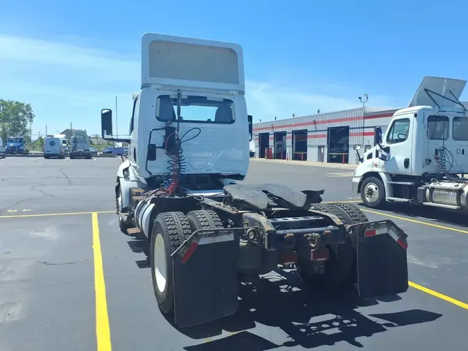 2019 NAVISTAR INTERNATIONAL RH613 DAYCAB S/A