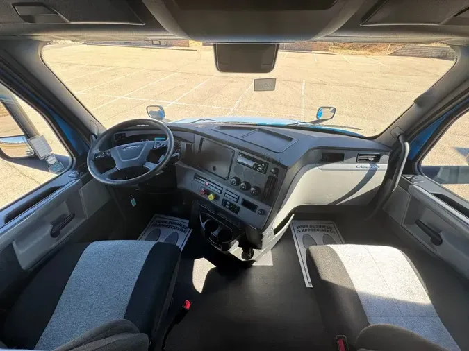 2022 FREIGHTLINER Cascadia 126