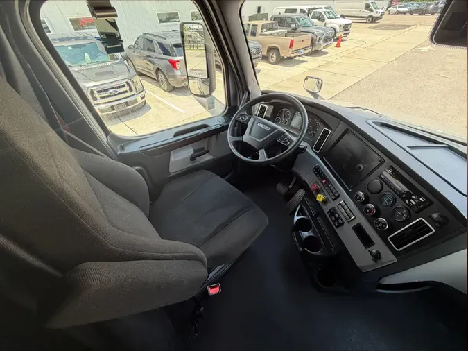 2022 Freightliner Cascadia 126