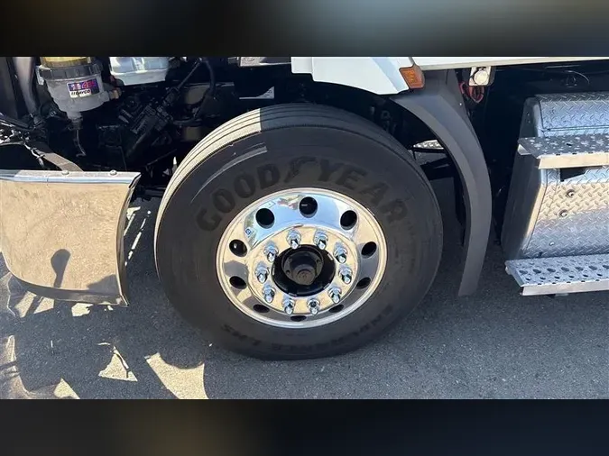 2020 FREIGHTLINER CA116