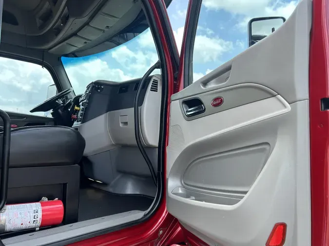 2019 Peterbilt 579