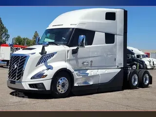 2026 VOLVO VNL64T860