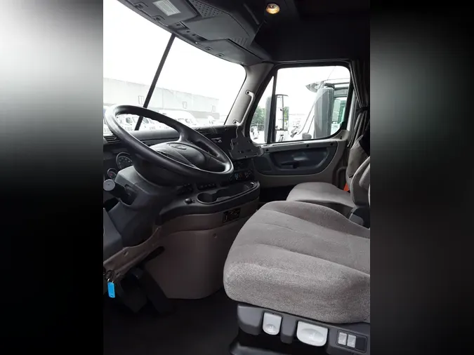 2019 FREIGHTLINER/MERCEDES CASCADIA 125