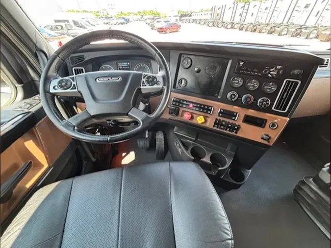 2022 Freightliner PT126SLP