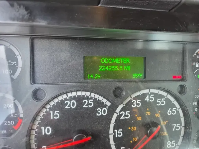 2018 FREIGHTLINER/MERCEDES CASCADIA 113