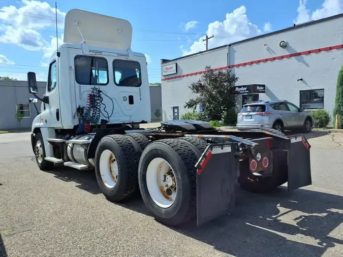 2014 FREIGHTLINER CASCADIA 125
