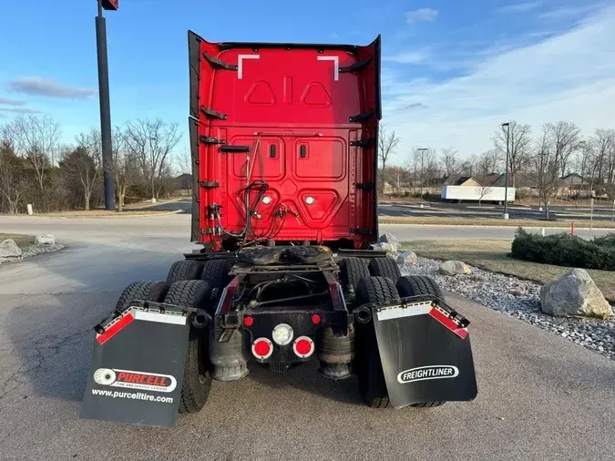 2021 Freightliner Cascadia