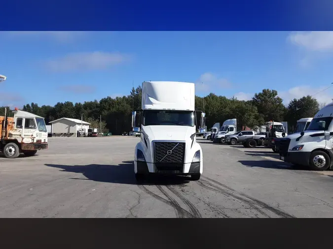 2020 Volvo VNL300