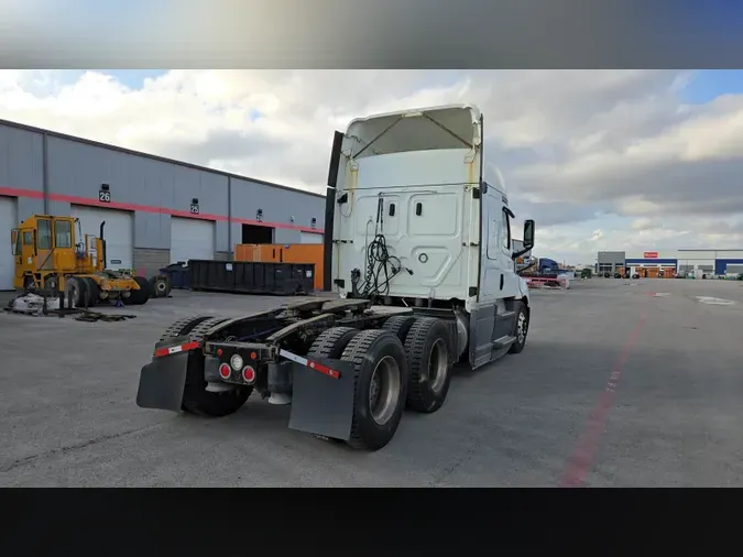 2020 Freightliner Cascadia