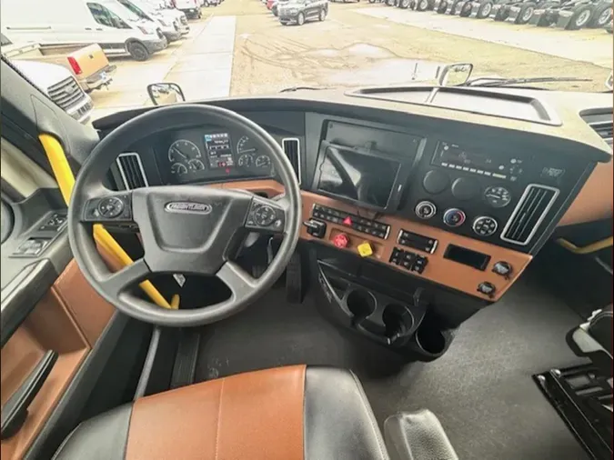 2023 Freightliner Cascadia 126