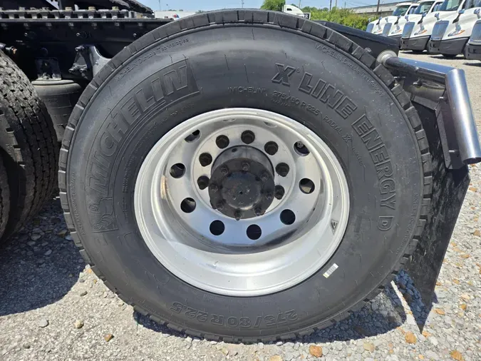 2021 International LT625