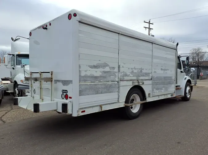 2017 FREIGHTLINER/MERCEDES M2 106