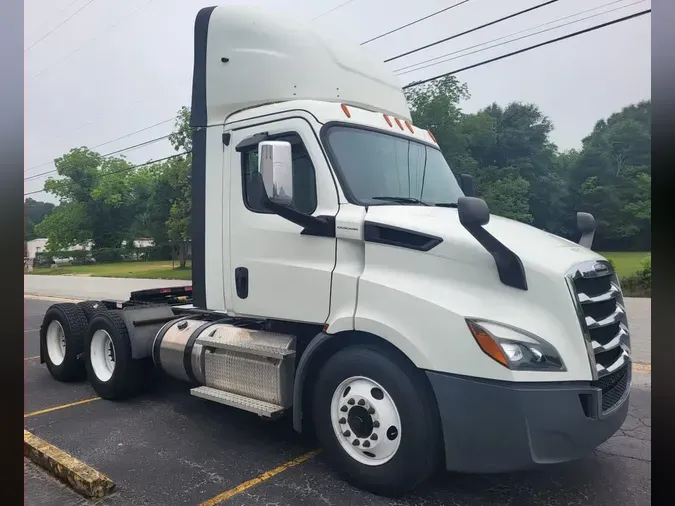 2019 FREIGHTLINER NEW CASCADIA 116