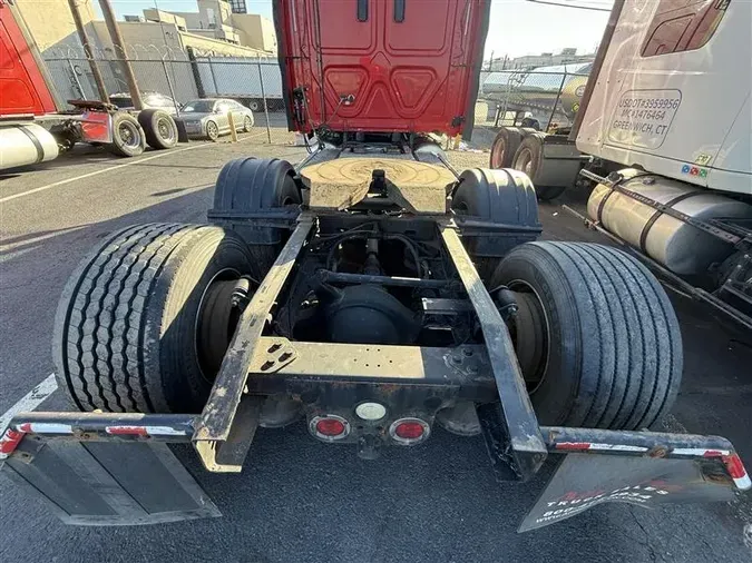 2017 FREIGHTLINER CASCADIA