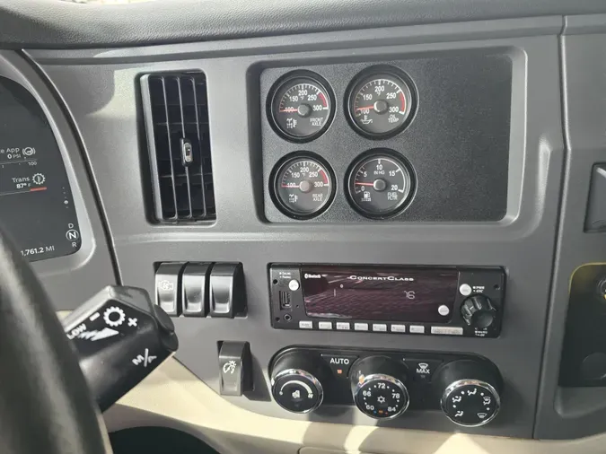 2025 Peterbilt 567
