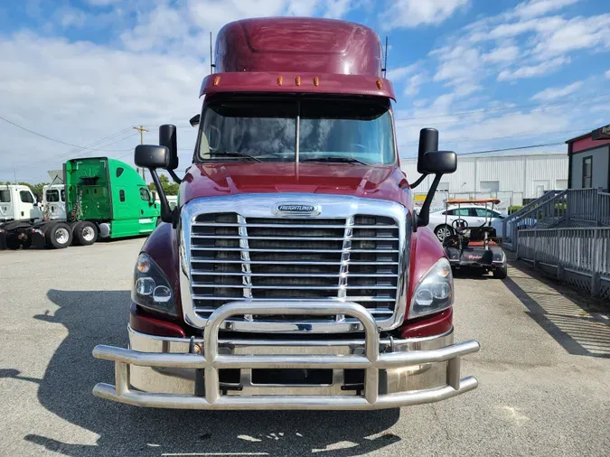 2018 FREIGHTLINER/MERCEDES CASCADIA 125