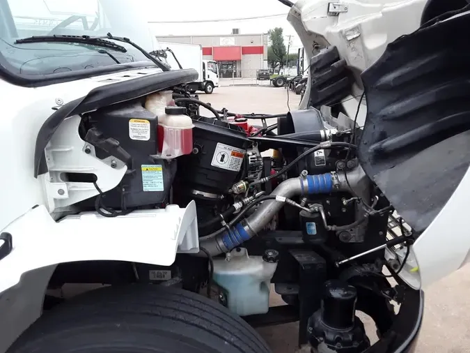 2016 FREIGHTLINER/MERCEDES M2 106