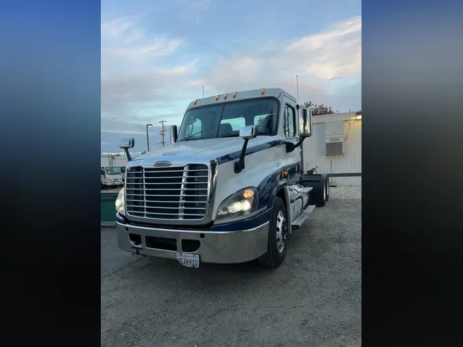 2018 FREIGHTLINER/MERCEDES CASCADIA 12548c7e6adddb50cec8e3f6348ff8685de