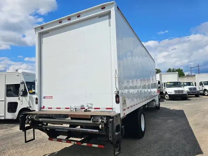 2017 FREIGHTLINER M2 106