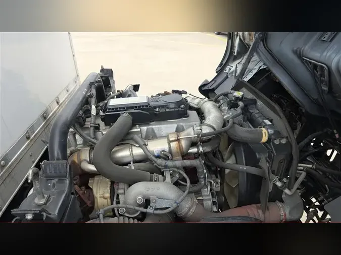 2020 HINO 195