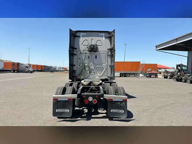 2023 Freightliner Cascadia 12648cfb747db77a4c3c61cc87ce40ced43