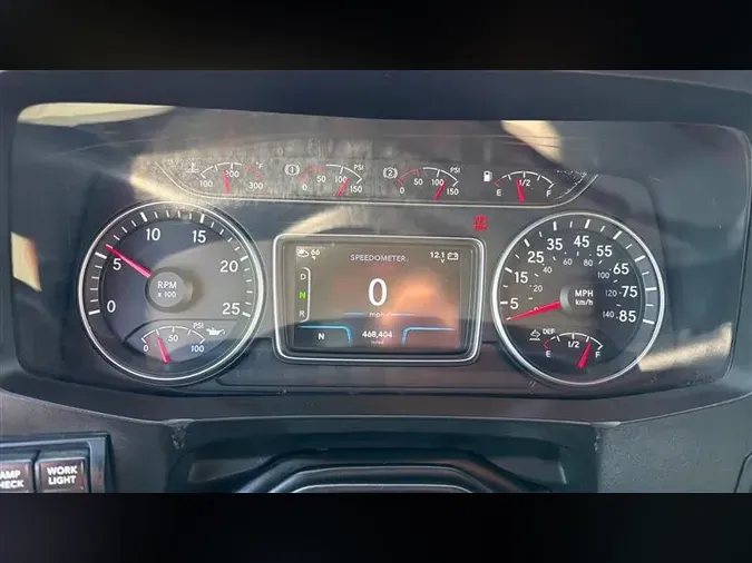 2021 INTERNATIONAL LT