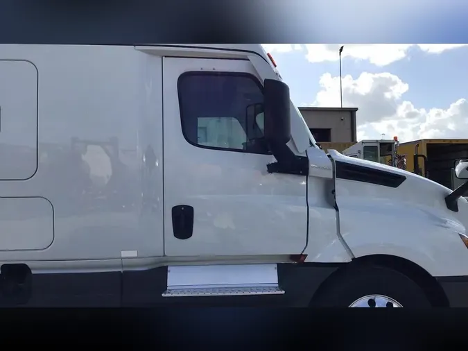 2021 Freightliner Cascadia