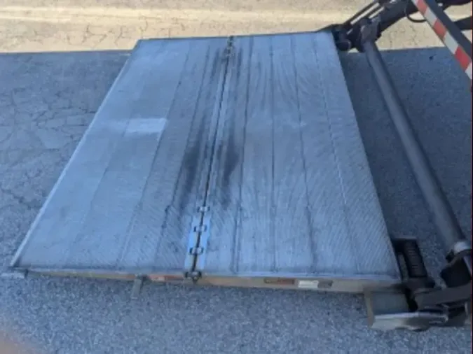 2019 FREIGHTLINER/MERCEDES M2 106