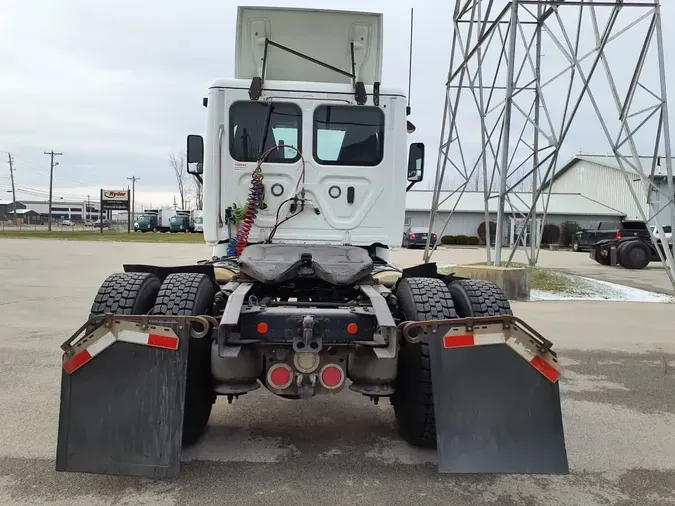 2019 FREIGHTLINER/MERCEDES CASCADIA 11348d7f2a7adb1fc244831d245deeb2d8e