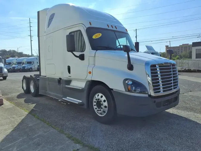 2019 FREIGHTLINER CASCADIA 125