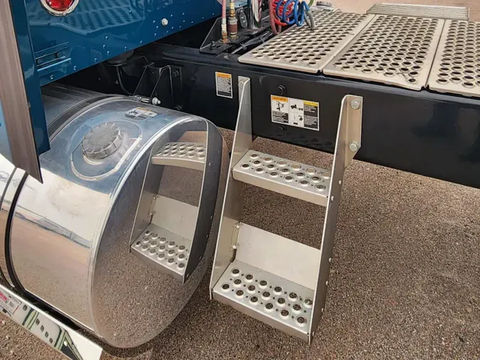 2021 Kenworth W900L