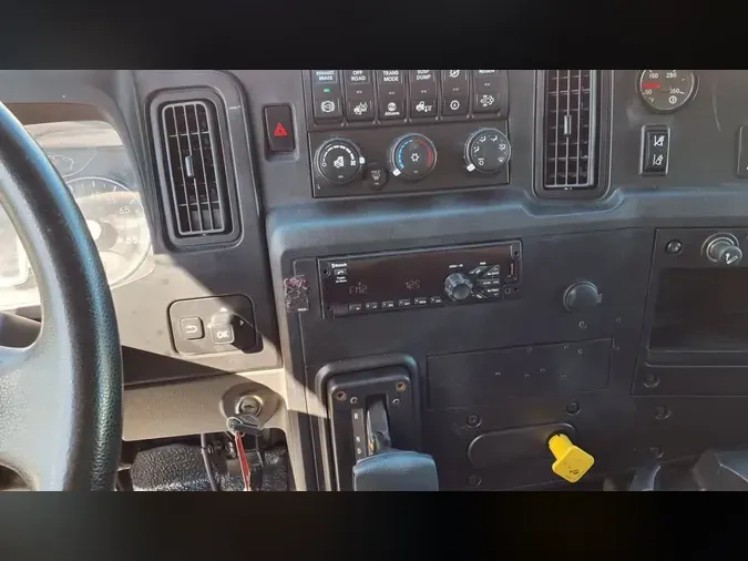 2020 NAVISTAR INTERNATIONAL MV607 (4X2)