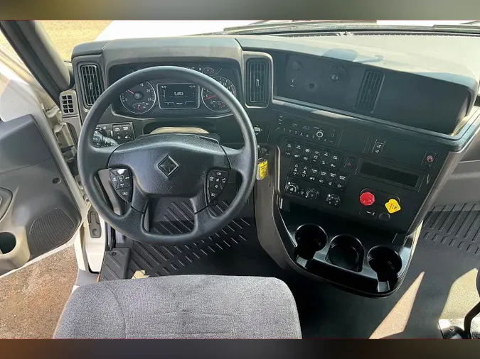 2022 INT LT625 6x4