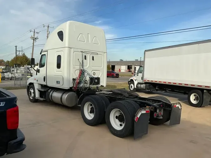 2020 FREIGHTLINER/MERCEDES CASCADIA 125