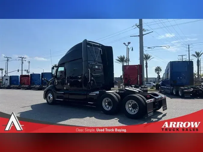 2020 VOLVO VNL760