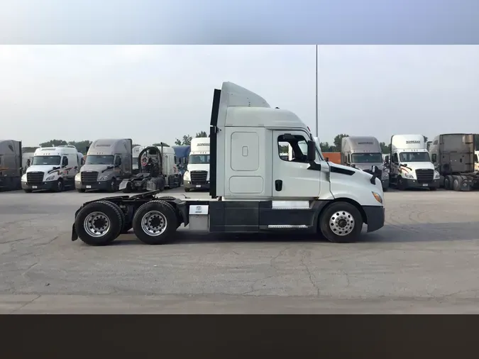 2020 Freightliner Cascadia