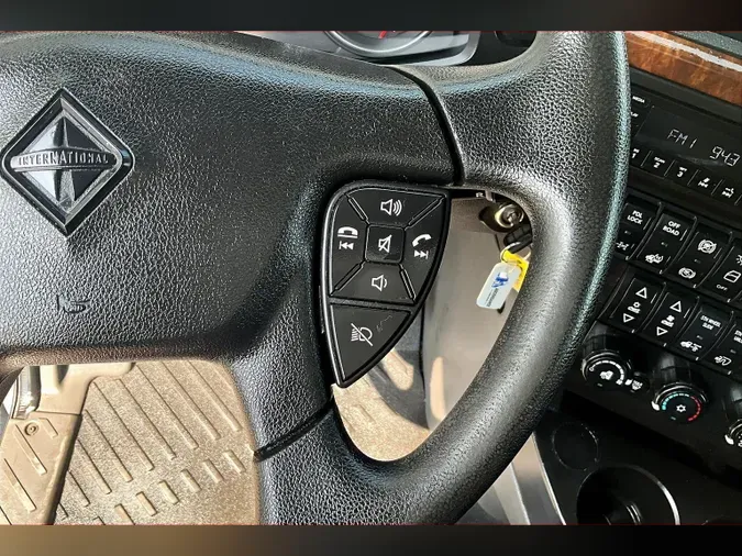 2022 INT LT625 6x4