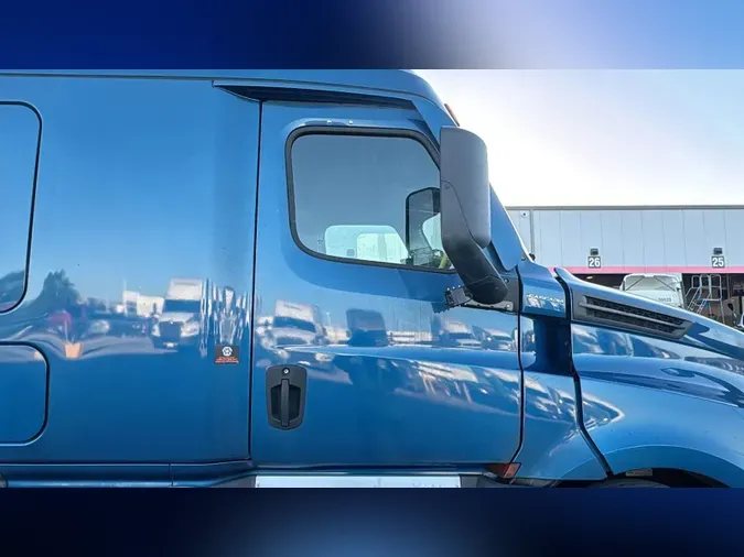 2024 Freightliner Cascadia