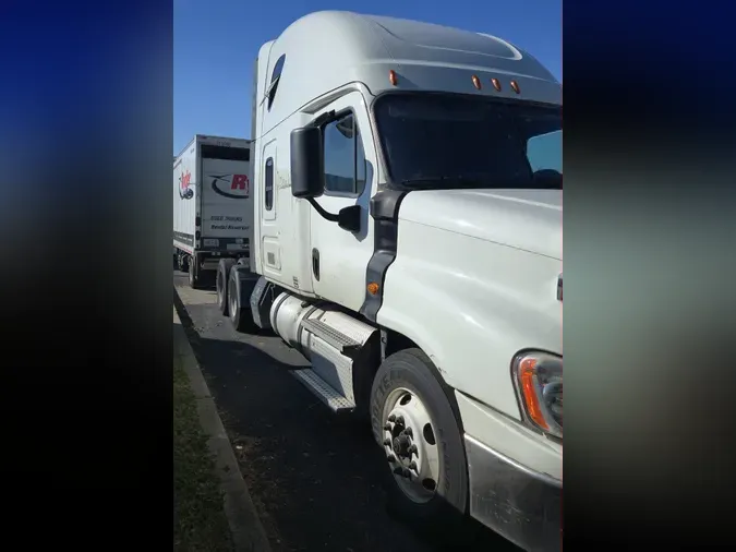 2020 FREIGHTLINER/MERCEDES CASCADIA 125