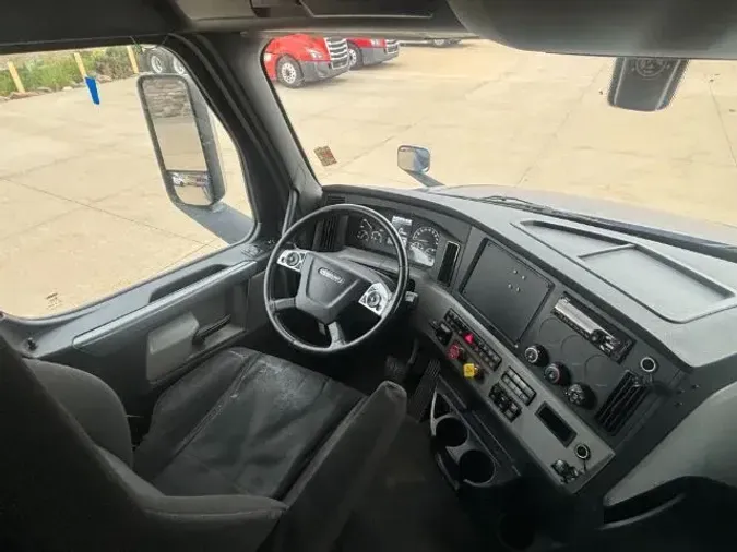 2020 Freightliner New Cascadia 12648e57fcf8ac88777b77f6ad82a0d634c