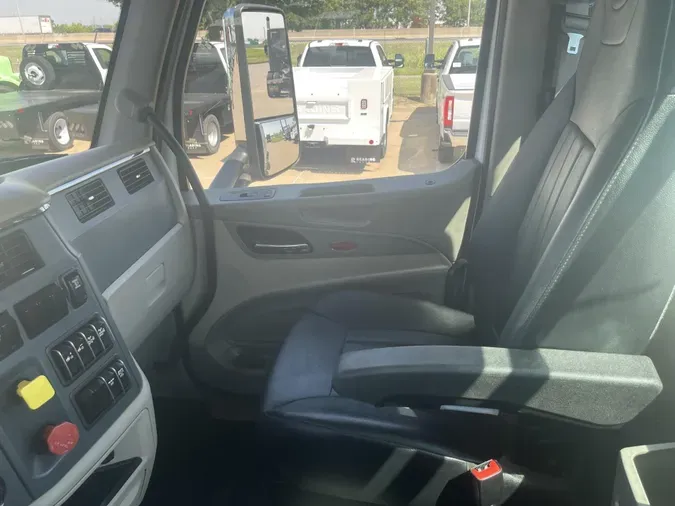 2022 Peterbilt 567