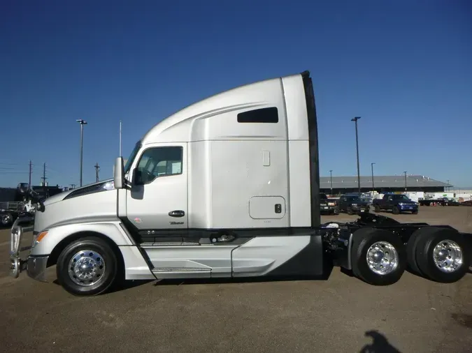 2023 Kenworth T680