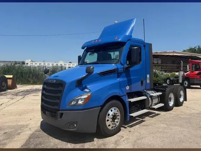 2020 Freightliner Cascadia