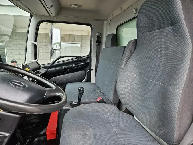 2017 HINO 338 Reefer
