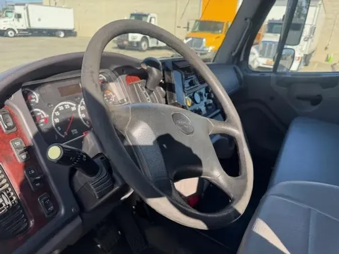 2019 Freightliner Business Class M2 106